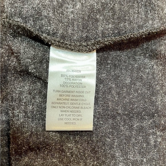 HARLOW & ROSE, GREY, LONG SLEEVE TOP WITH EMBROIDERED PUFF SLEEVES. SIZE M. - Picture 5 of 5